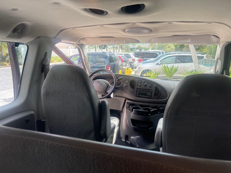 2006 Ford Econoline Wagon XLT 8 PASS LOW MILES 56328 in ,