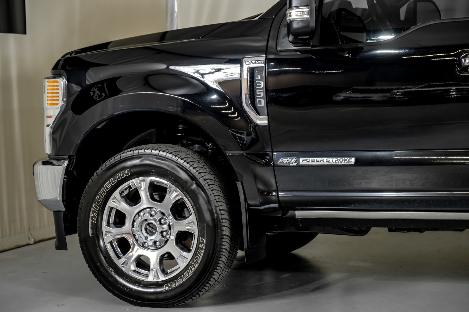 2022 Ford F-350 SRW Lariat 12