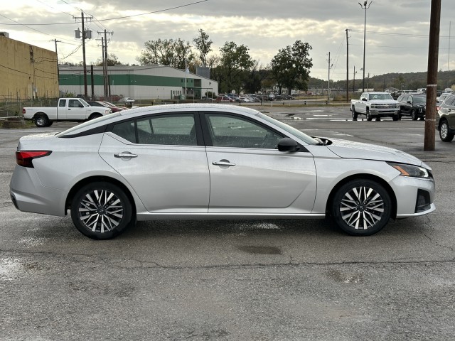 2024 Nissan Altima 2.5 SV 2