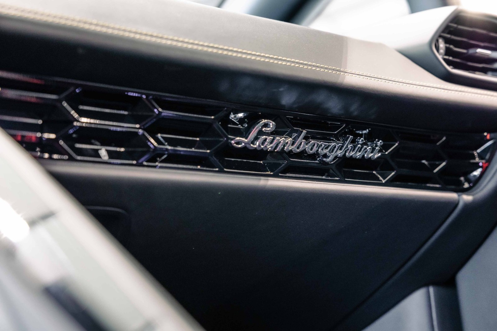 Used Car 2020 Lamborghini Huracan Evo  For Sale Under $280,000 In Boerne, Texas