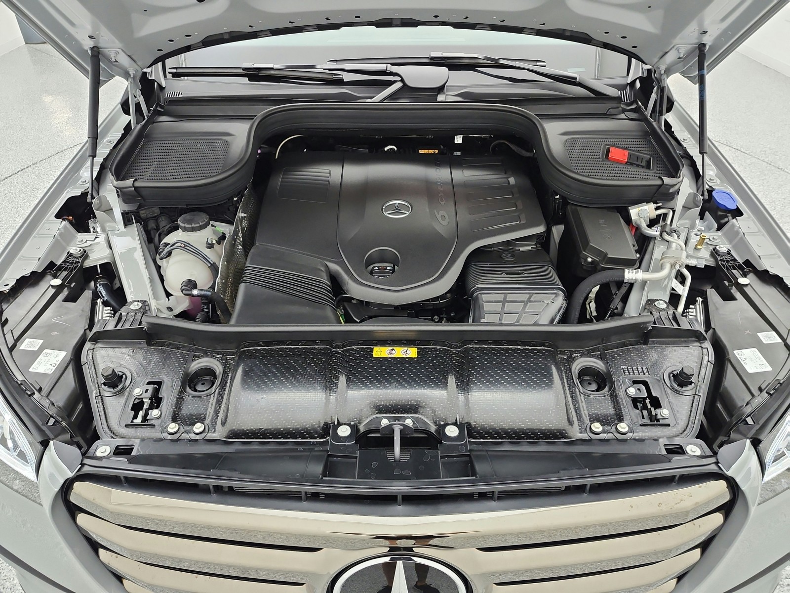 New 2026 MANUFAKTUR Alpine Grey Mercedes-Benz GLS 450 4MATIC® SUV image 12