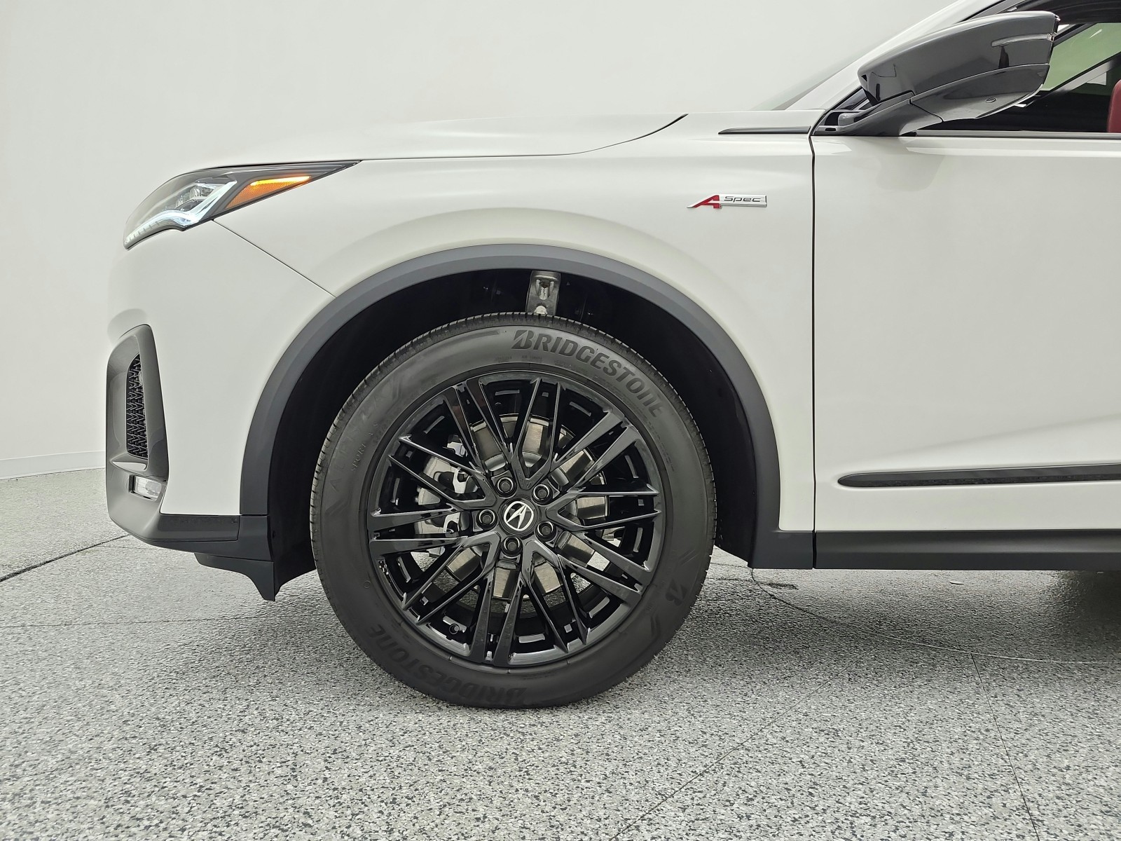 Used 2026 Platinum White Pearl Acura SH-AWD w/A-Spec Advance Package image 17