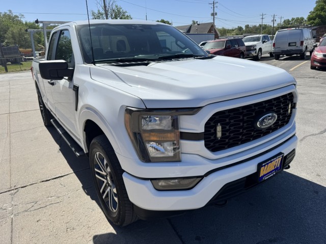 View vehicle photo 4
