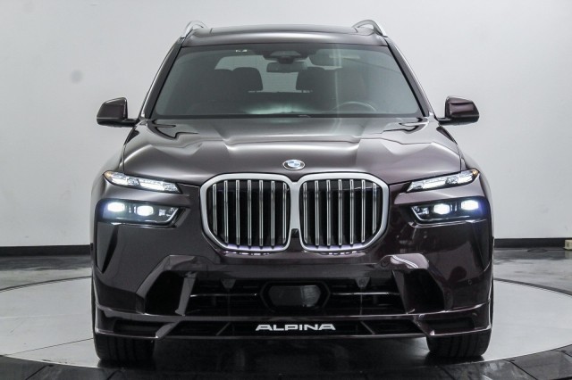 2024 BMW X7 ALPINA XB7 8