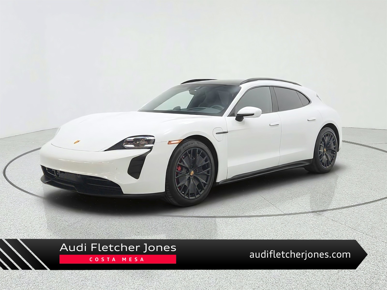 2022 Porsche Taycan Blanco (Carrara White Metallic) Vagón Tracción en las cuatro ruedas 