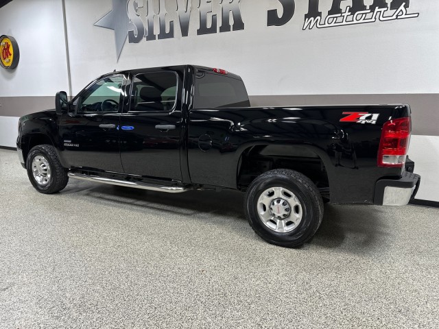 2010 GMC Sierra 2500HD SLE 4WD Duramax in , 