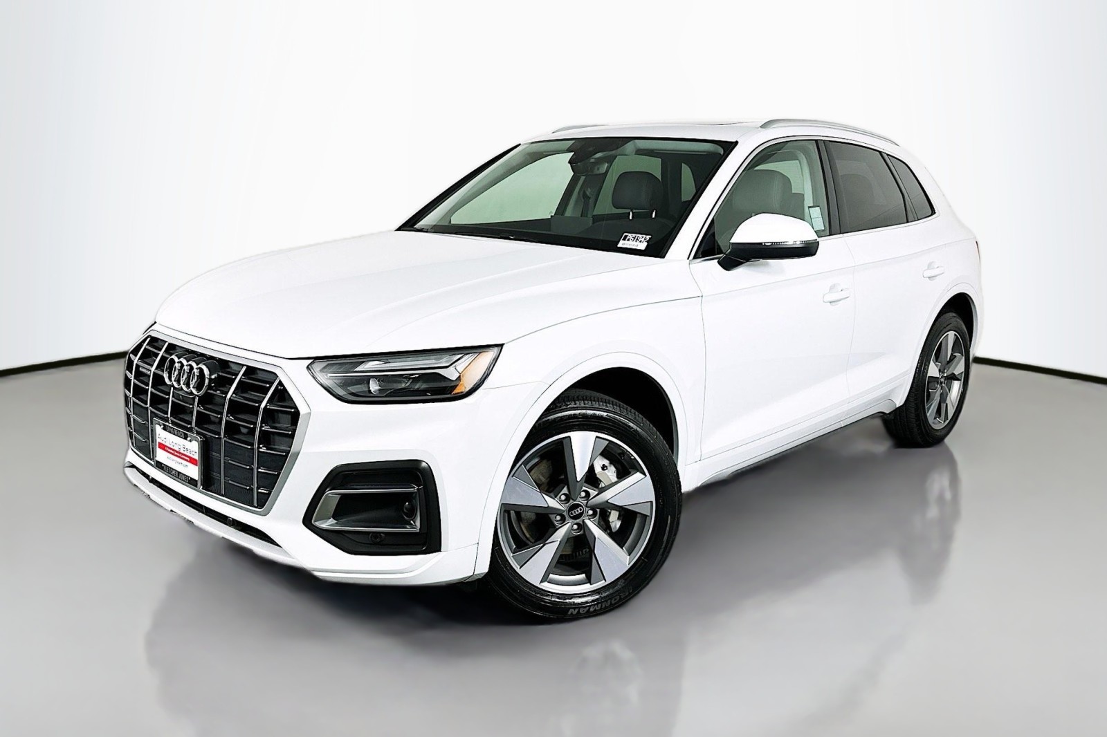 2023 Audi Q5 40 Premium Plus's photo