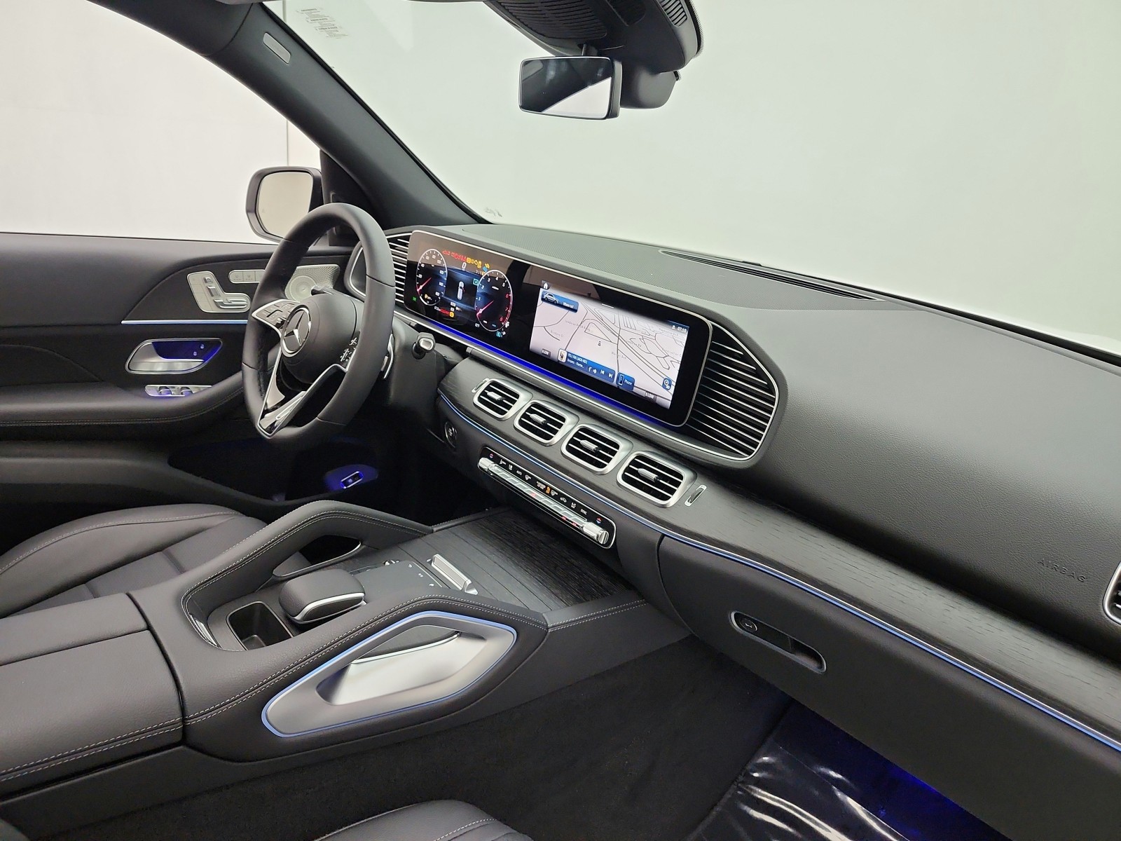 New 2026 Polar White Mercedes-Benz GLE 450 4MATIC® SUV image 15