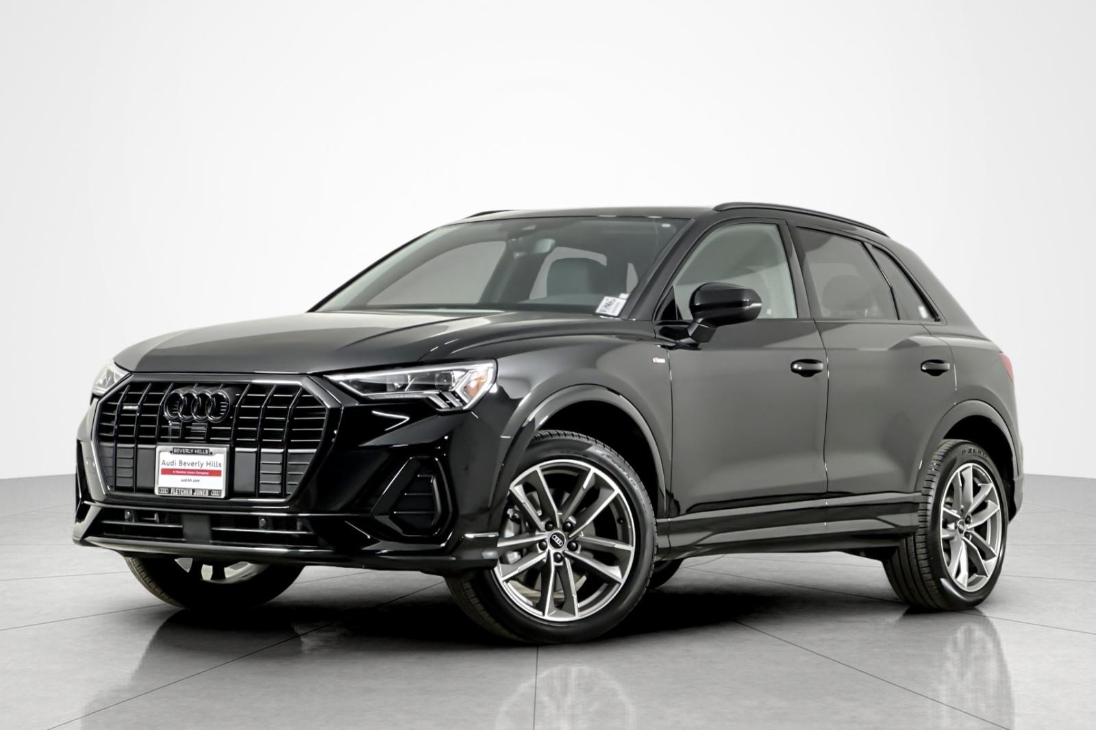 2025 Audi Q3 S Line Premium's photo
