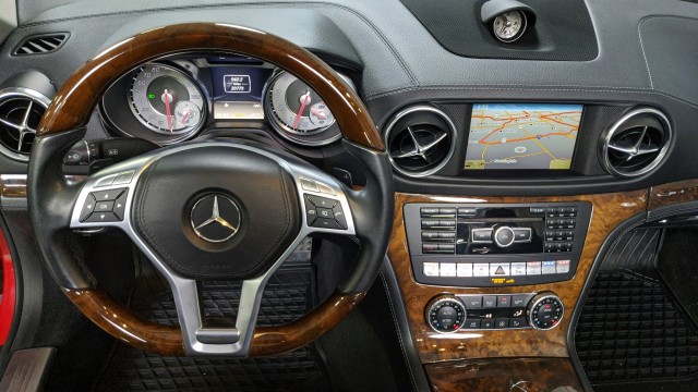 2013 Mercedes-Benz SL-Class SL 550 21