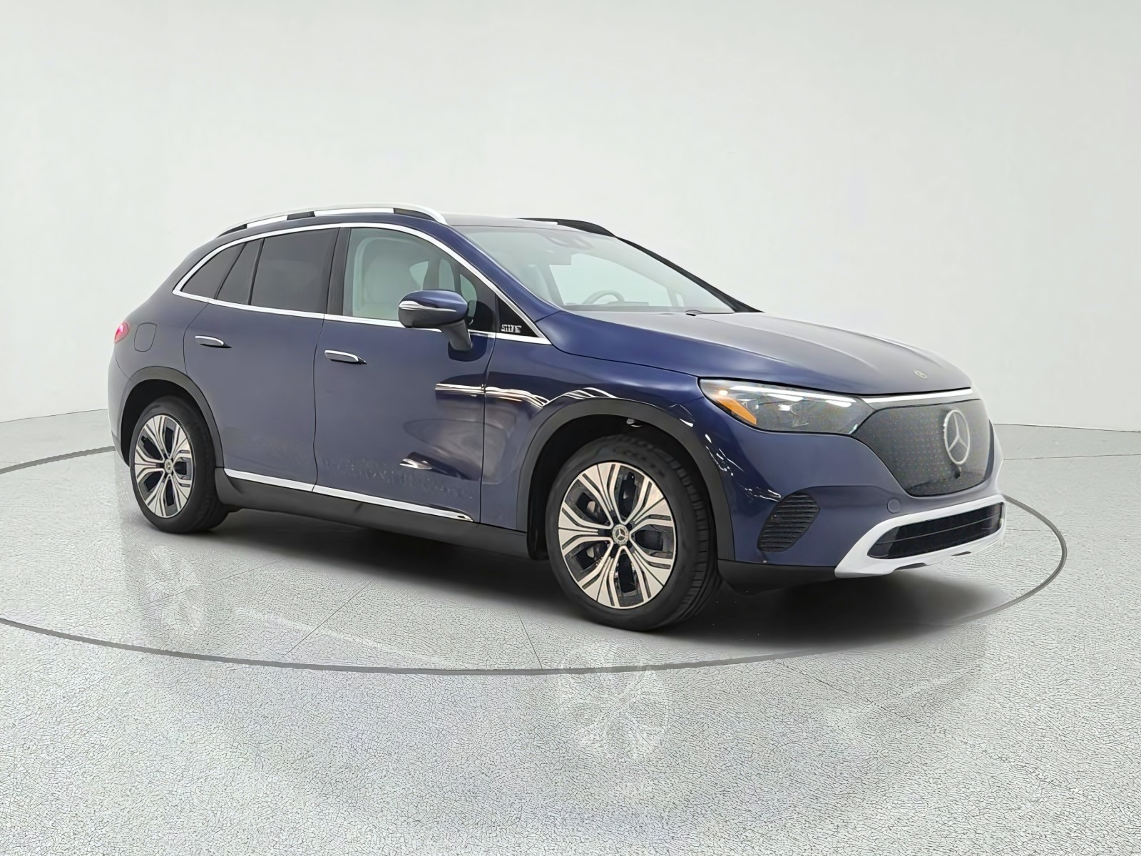 New 2027 Twilight Blue Metallic Mercedes-Benz EQE 320+ SUV image 3