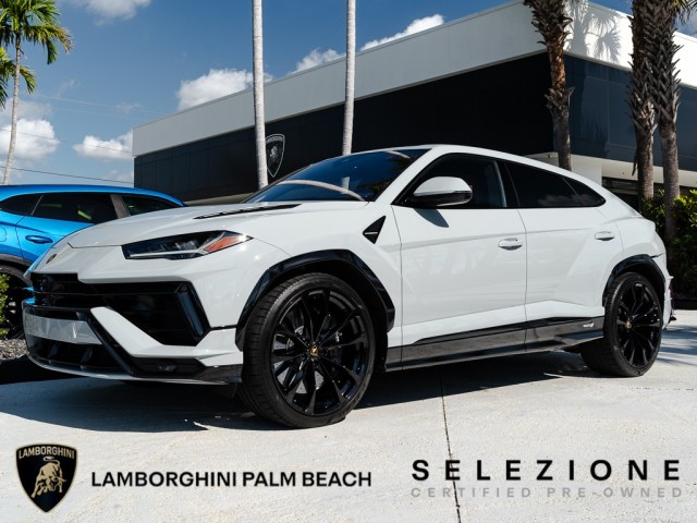 2023 Lamborghini Urus S in , 