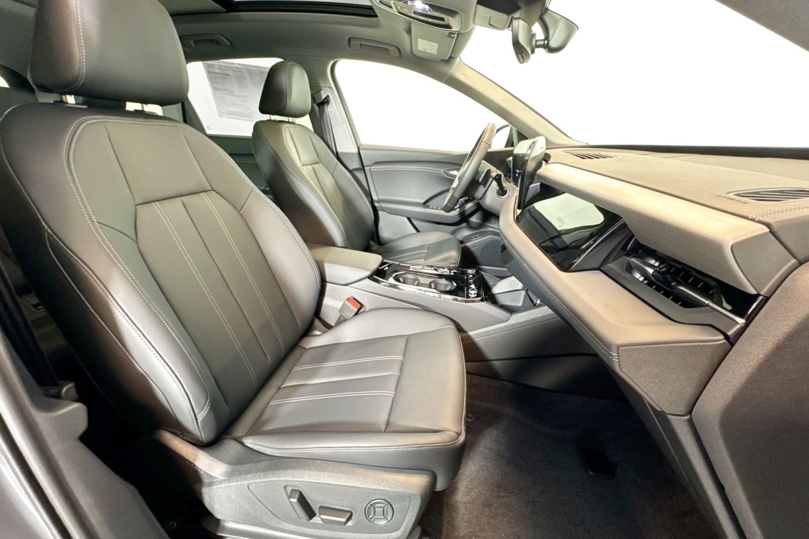 New 2025 Magnet Gray Audi Premium quattro image 25