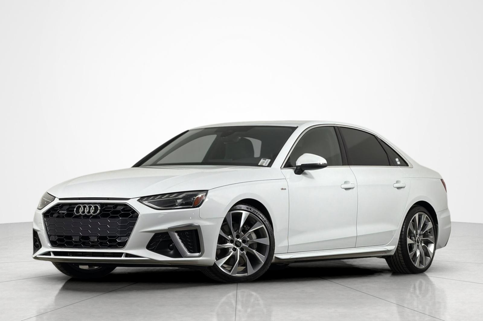 2020 Audi A4 Sedan Premium Plus 45 TFSI quattro
