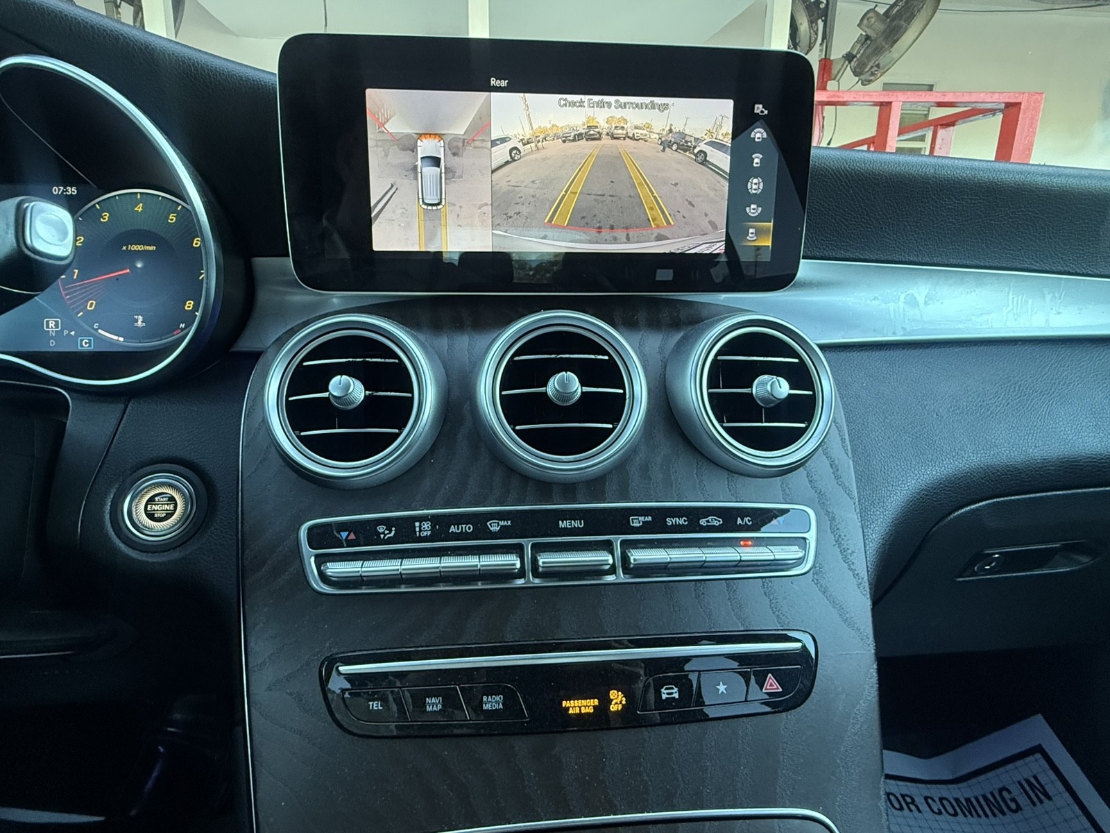 2021 Mercedes-Benz GLC-Class - $18,277