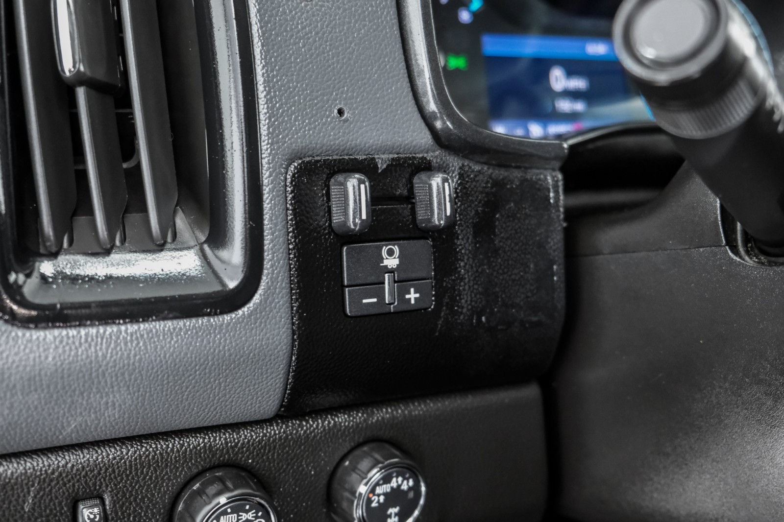 2019 Chevrolet Colorado Z71 CREW CAB 4WD AUTOMATIC HEATED SEATS REAR CAMER 36