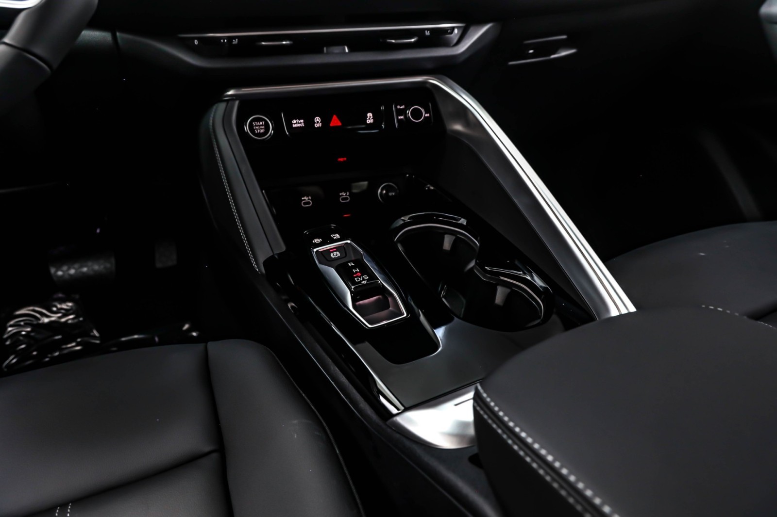 New 2025 Tambora Gray Metallic Audi Premium Plus 2.0 TFSI quattro image 6