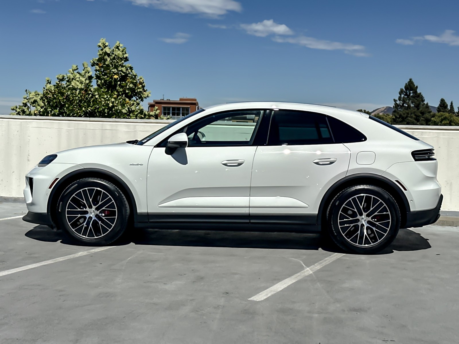 Used 2025 White Porsche Electric 4S image 2