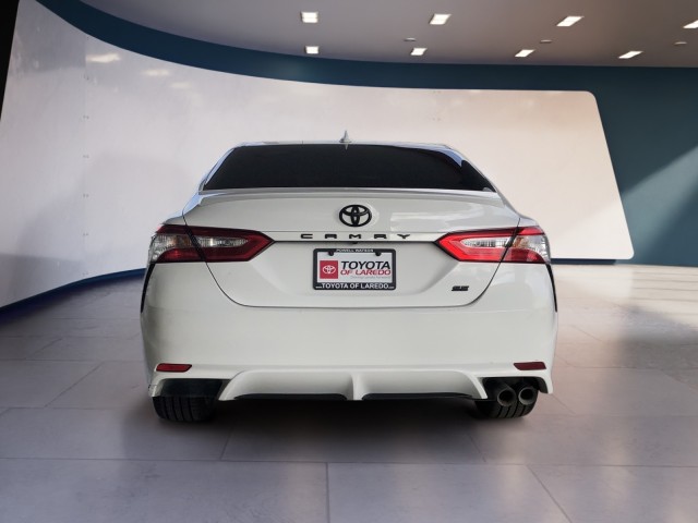 2020 Toyota Camry SE 4