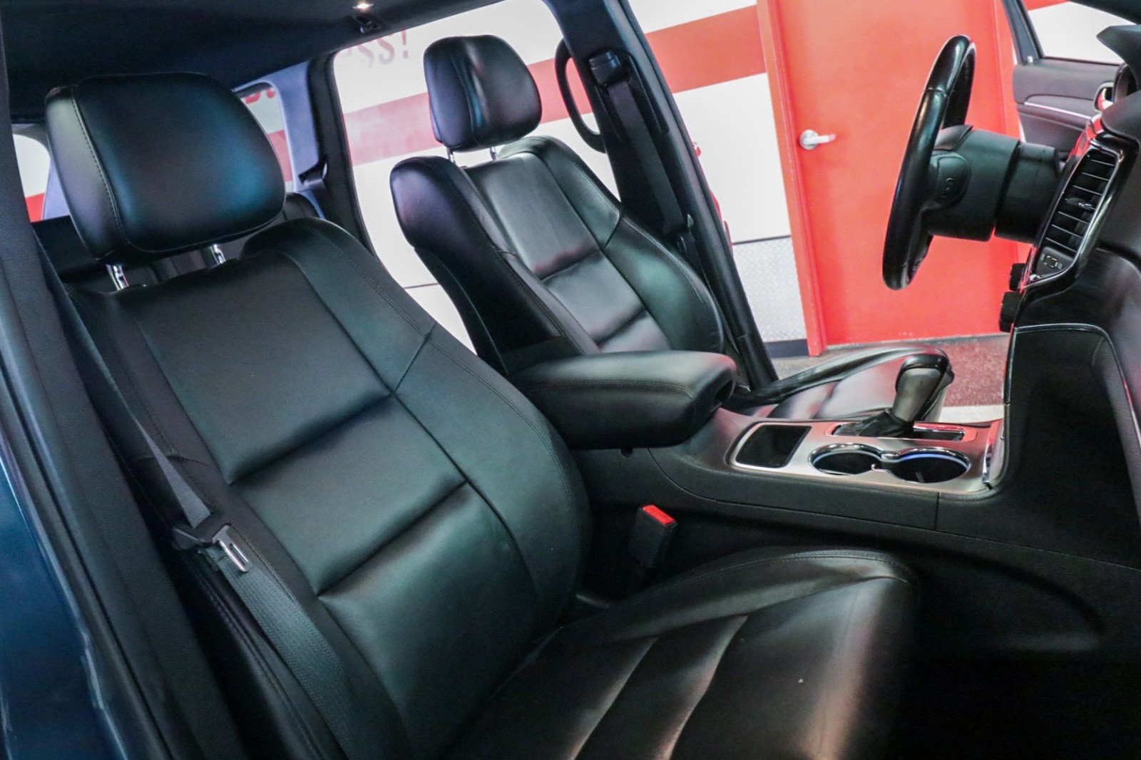 Used Car 2021 Jeep Grand Cherokee  Limited For Sale Under $25,000 In Austin, Texas