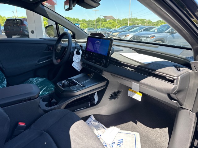 ToyotaC-HR23
