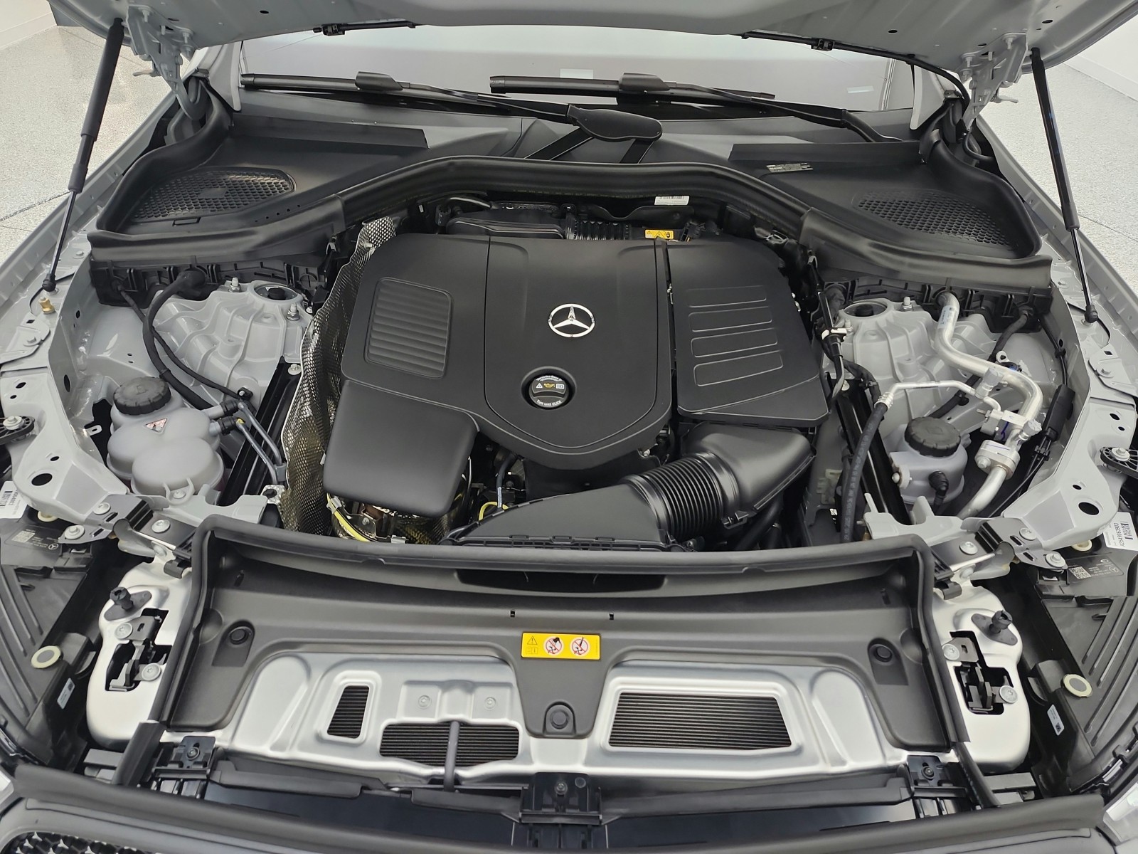 New 2026 MANUFAKTUR Alpine Grey Mercedes-Benz GLC 300 image 20