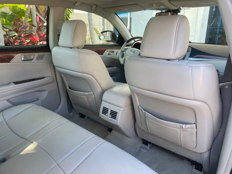 2011 Toyota Avalon Limited LOW MILES 80,879 in ,