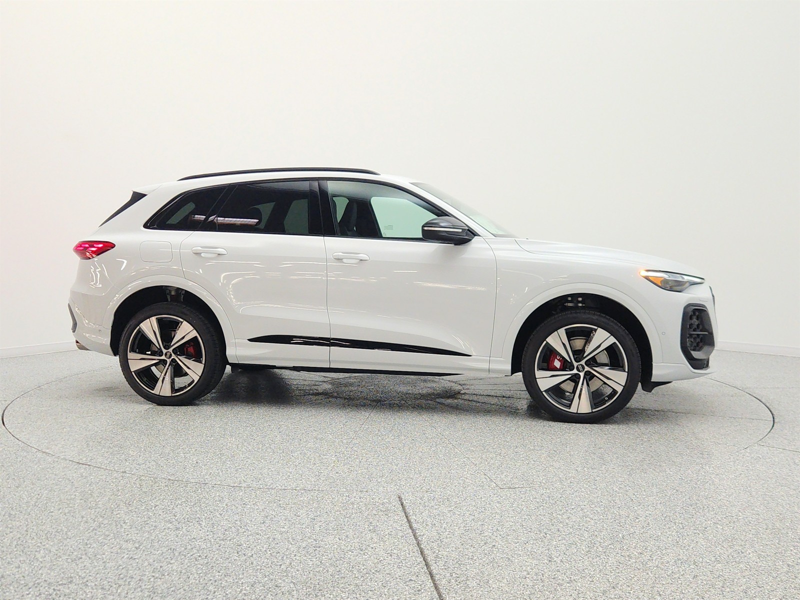 New 2026 Glacier White Metallic Audi Premium Plus 3.0 TFSI quattro image 4