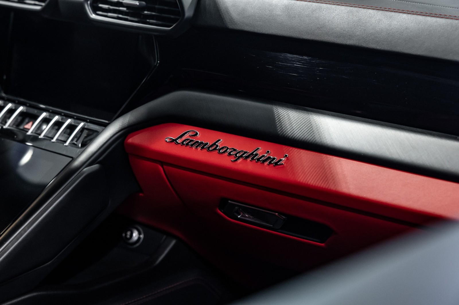 Used Car 2022 Lamborghini Urus  For Sale Under $200,000 In Boerne, Texas