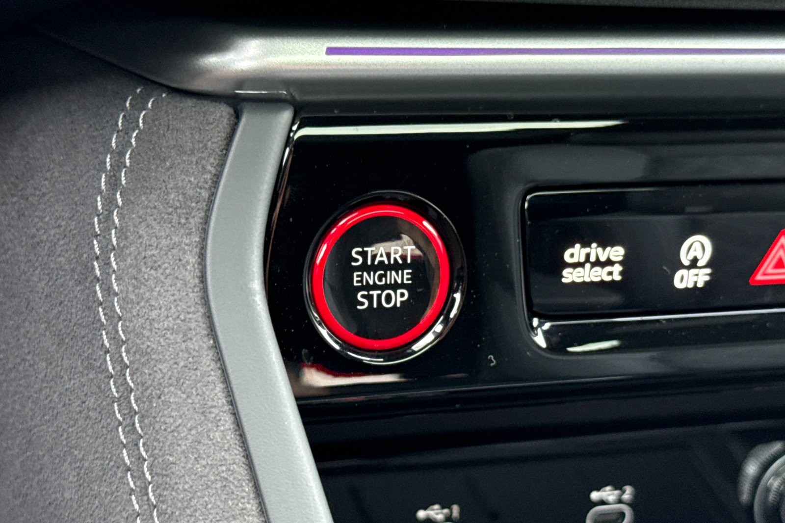 Used 2025 Mythos Black Metallic Audi Premium Plus 3.0 TFSI quattro image 21