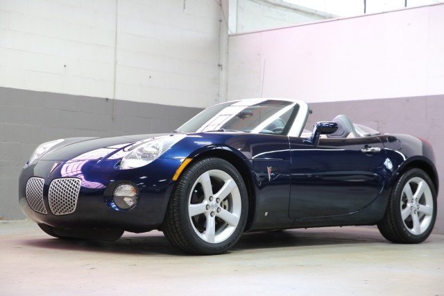 2006 Pontiac Solstice in Plainview,