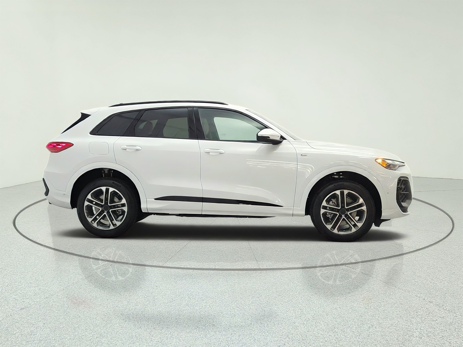 New 2026 Glacier White Metallic Audi Premium 2.0 TFSI quattro image 4