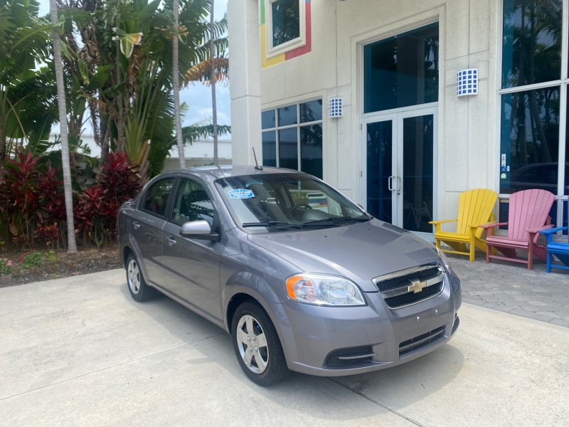 2011 Chevrolet Aveo LS LOW MILES 18,766 in , 
