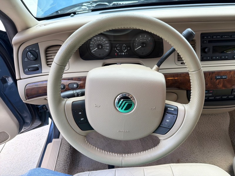 2007 Mercury Grand Marquis LS LOW MILES 52,599 1 OWNER in ,
