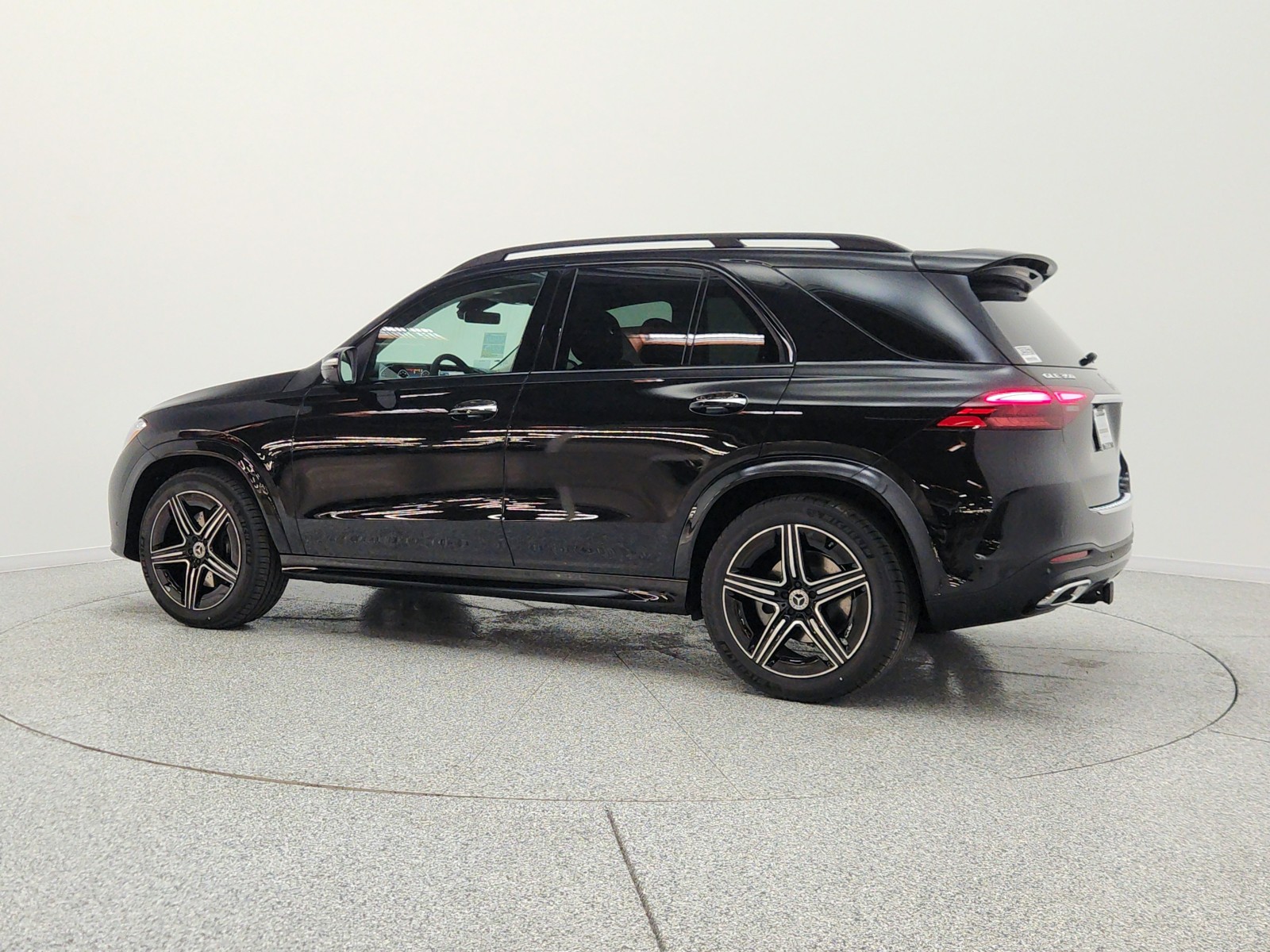 New 2026 Obsidian Black Metallic Mercedes-Benz GLE 350 SUV image 8