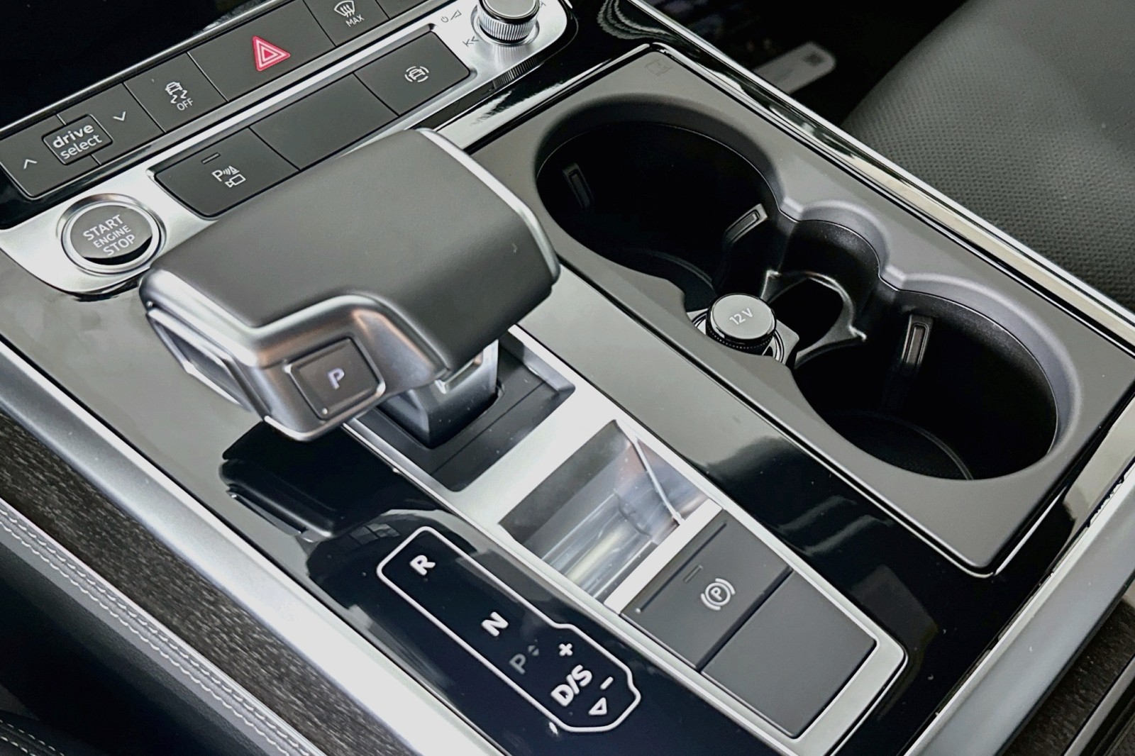 New 2026 Glacier White Metallic Audi Premium Plus image 7