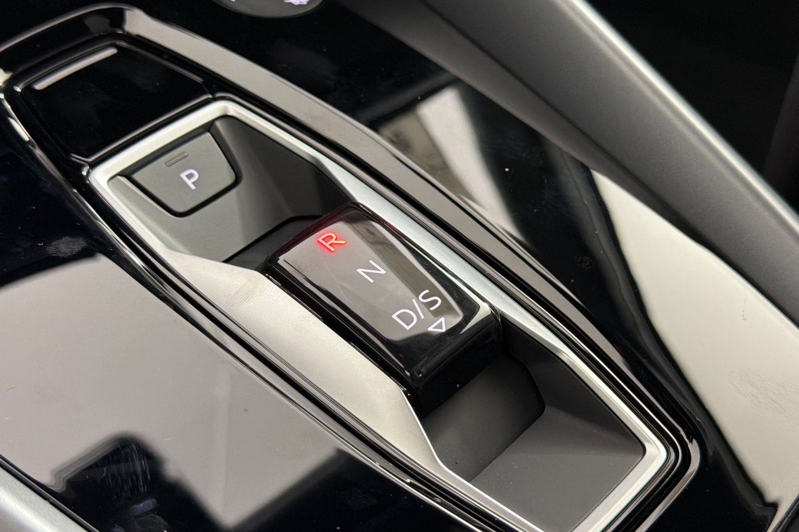 New 2026 Glacier White Metallic Audi quattro image 20