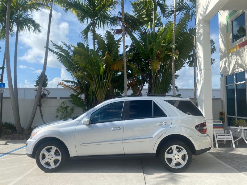 2008 Mercedes-Benz M-Class 3.5L 1 OWNER LOW MILES 48,493 in , 