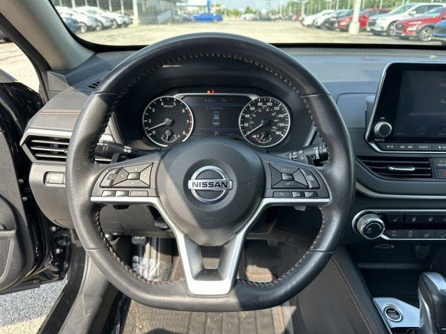 2022 Nissan Altima 2.0 SR 11