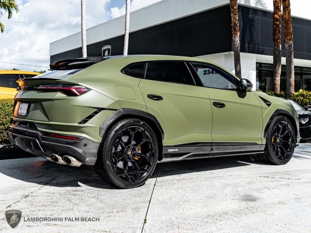 2023 Lamborghini Urus Performante in , 