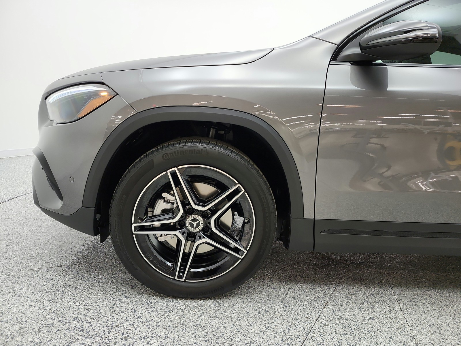 New 2026 Mountain Grey Metallic Mercedes-Benz GLA 250 SUV image 15