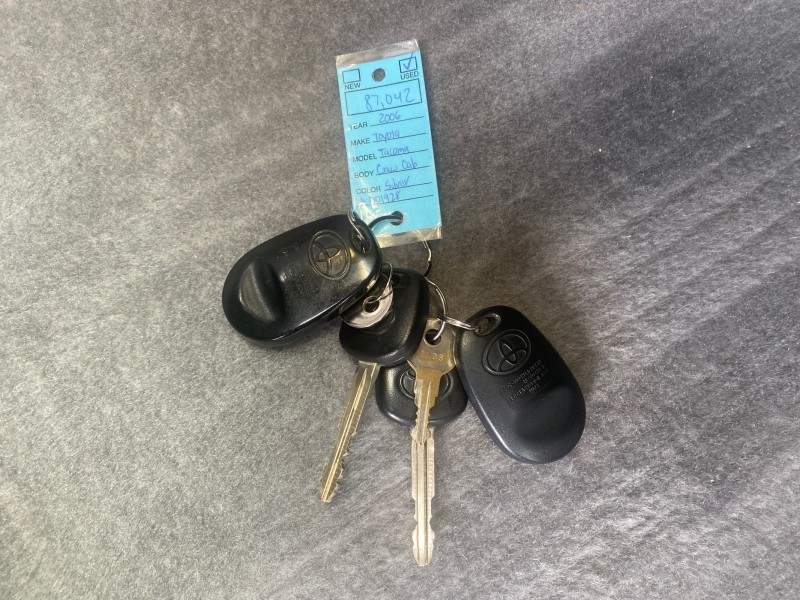 2006 Toyota Tacoma 1 OWNER 4WD CREW CAB in , 