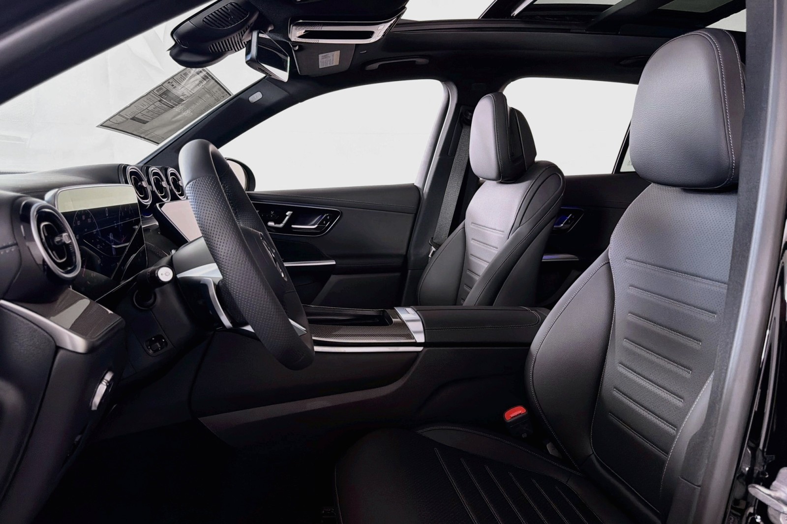 New 2026 Black Mercedes-Benz GLC 300 SUV image 16