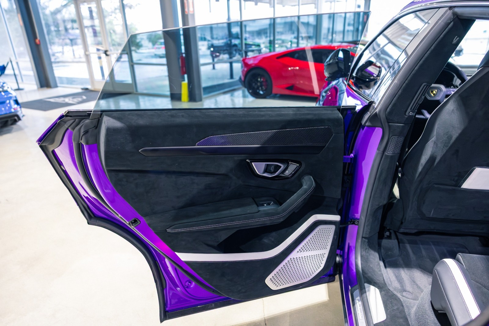 Used Car 2024 Lamborghini Urus  Performante - $336,363 Msrp - $13k Viola Pasifae - Full Exterior Carbon Fiber For Sale Under $320,000 In Boerne, Texas