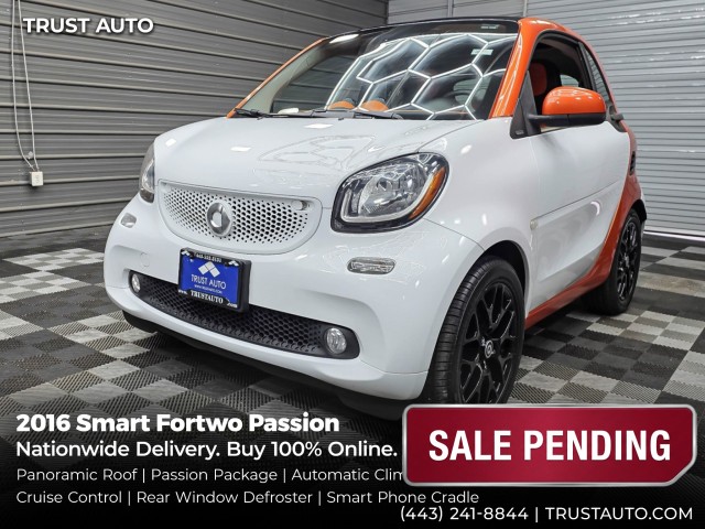 Lava Orange (metallic) 2016 smart fortwo Hatchback Rear-Wheel Drive 6-Speed Dual Clutch
