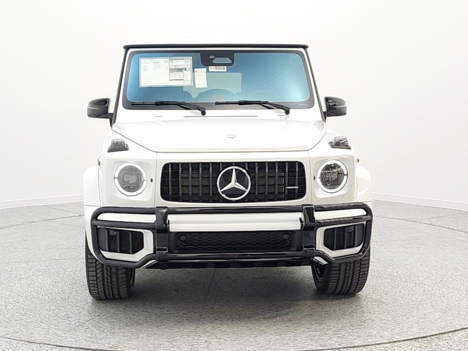 New 2026 MANUFAKTUR Moonlight White Metallic Mercedes-Benz AMG® G 63 image 2