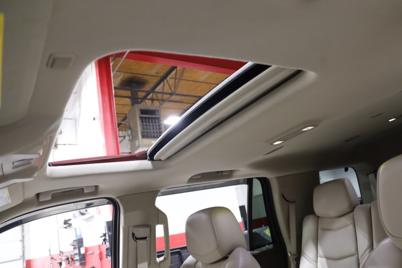 2016 Cadillac Escalade Luxury Collection 4dr Suv in , 