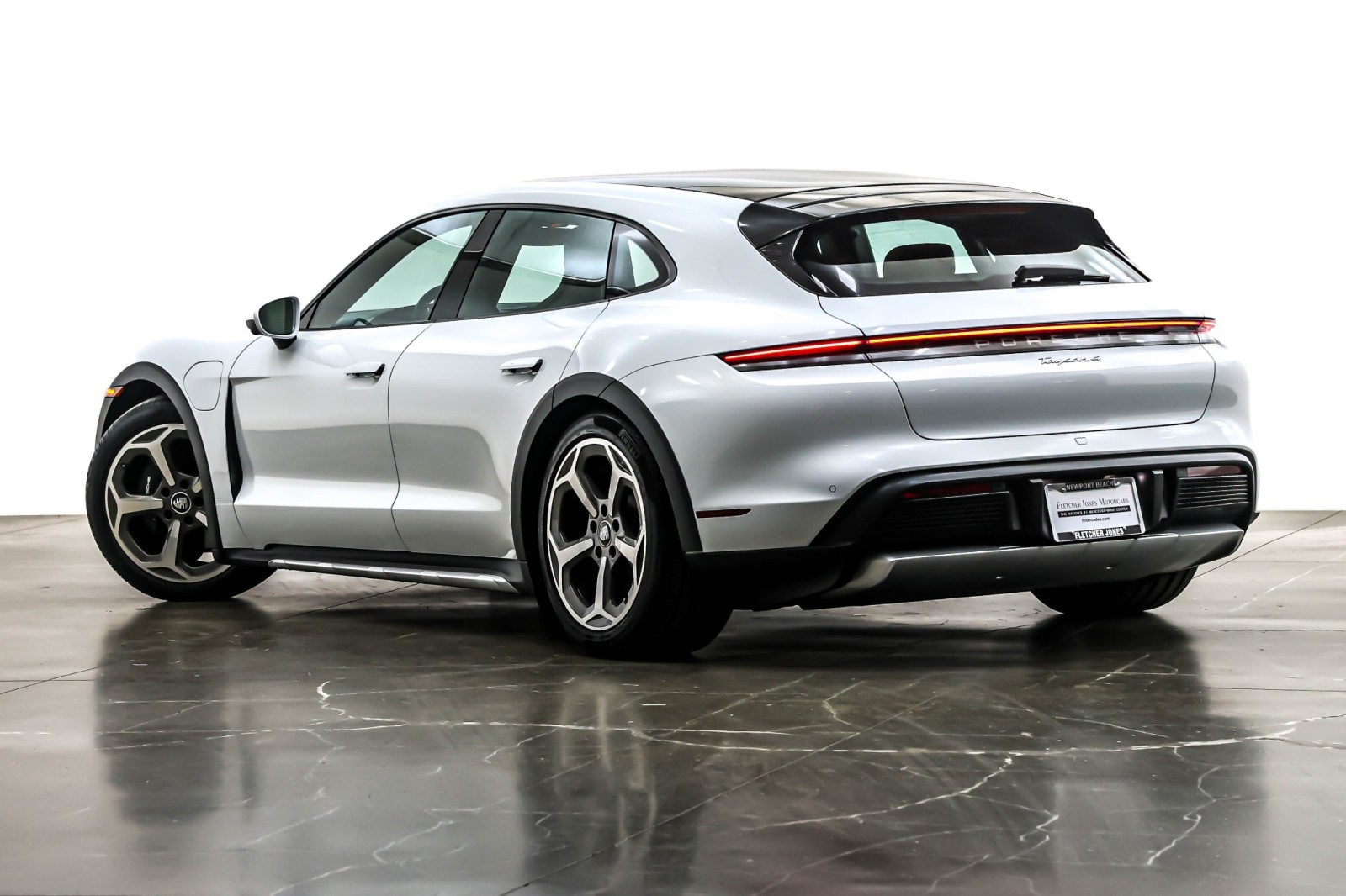 Used 2023 Carrara White Metallic Porsche 4 Cross Turismo AWD image 13