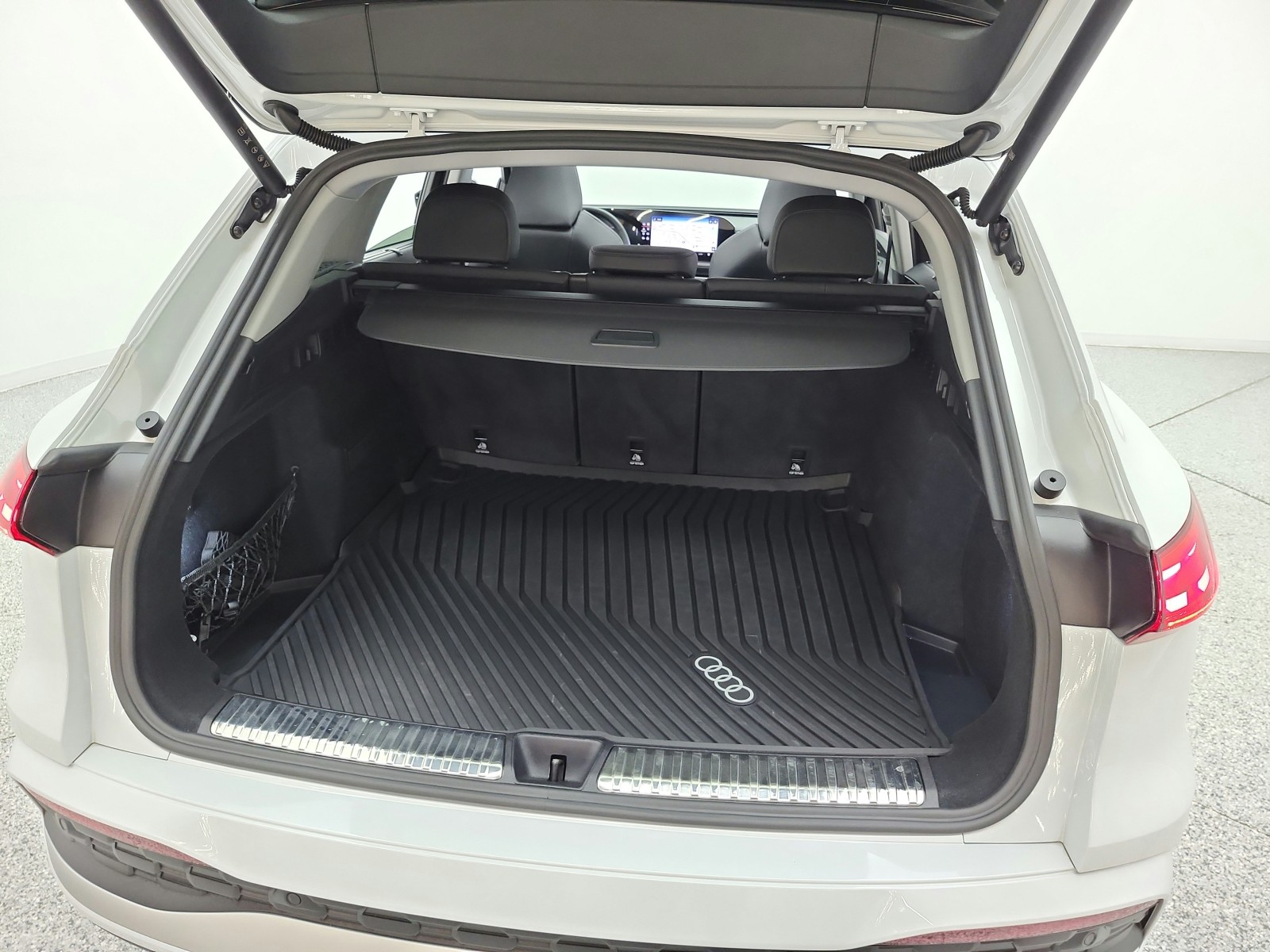 Used 2025 Glacier White Metallic Audi Premium Plus image 30