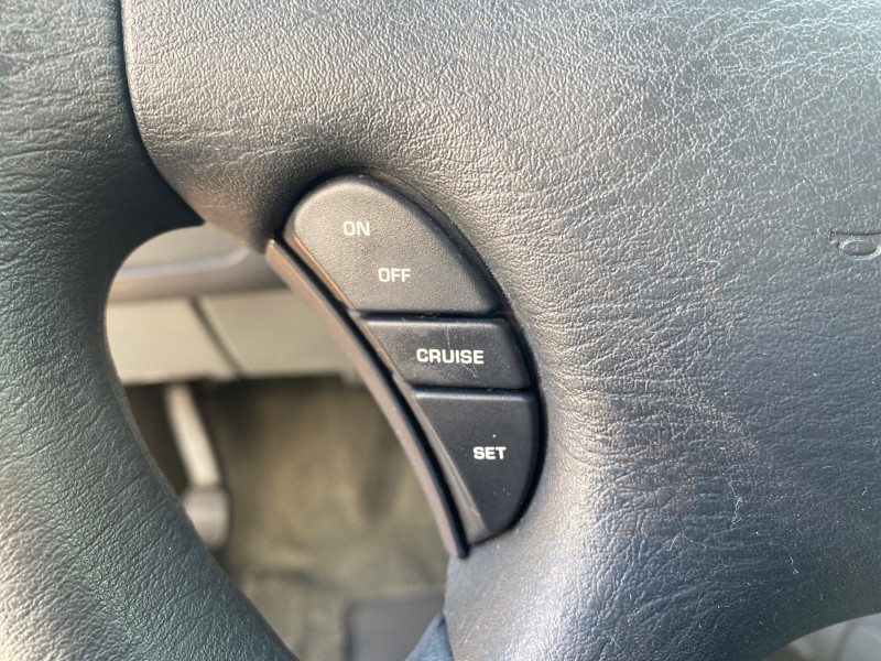 2006 Dodge Caravan SXT LOW MILES 28,367 1 OWNER HANDICAP LIFT in , 